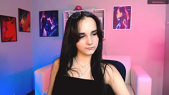 ariana ross7 online show from November 28, 2025, 10:37 am