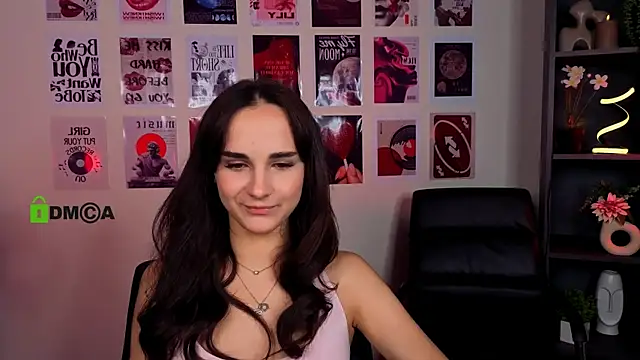 ariana ross7 online show from July 15, 2026, 7:32 pm