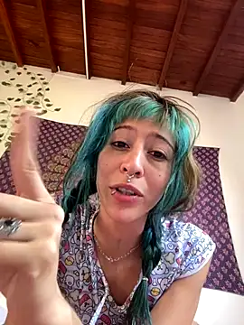 Nymphel1Moth online show from November 7, 2025, 2:32 pm