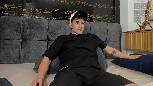 Snapshot of JeergMuscle chatting on February 4, 2026, 4:40 am JeergMuscle online show from February 4, 2026, 4:40 am