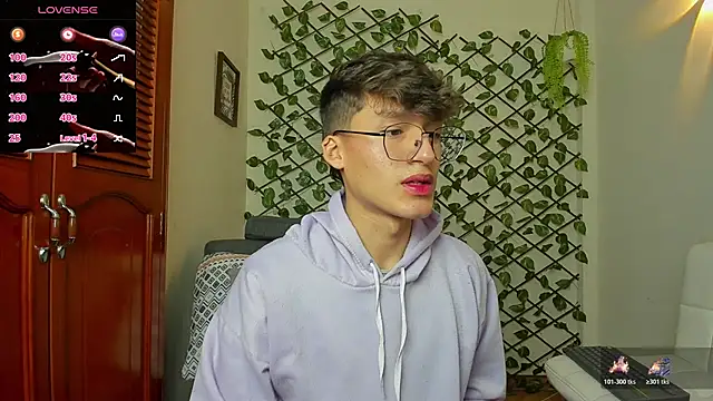 bellmontneon online show from November 14, 2025, 11:25 am