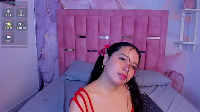 LunaWiill  online show from October 10, 2025, 3:24 pm