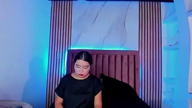 LunaWiill  online show from September 30, 2025, 12:22 pm