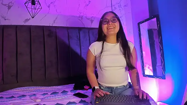 Snapshot of Kitty_chs1 chatting on September 22, 2025, 7:20 pm Kitty chs1 online show from September 22, 2025, 7:20 pm