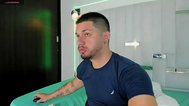 Jacob19  online show from October 8, 2025, 12:17 pm