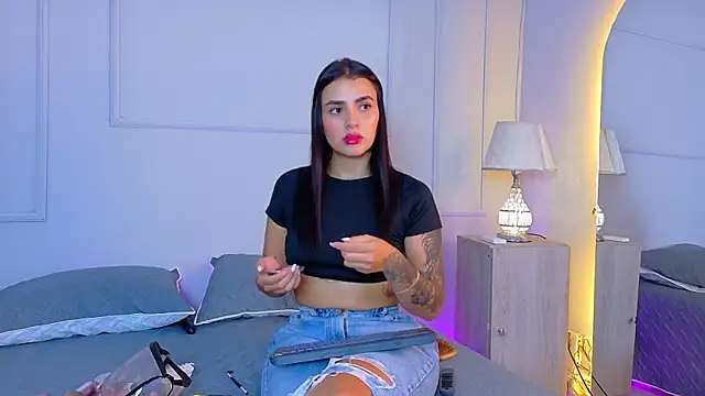 Snapshot of ElectraScot chatting on November 15, 2025, 7:07 pm ElectraScot online show from November 15, 2025, 7:07 pm