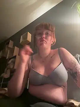 Snapshot of roxybliss3 chatting on June 6, 2026, 12:27 am roxybliss3 online show from June 6, 2026, 12:27 am