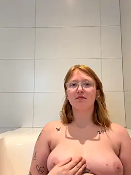 roxybliss3 online show from November 10, 2025, 2:55 pm