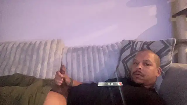 Snapshot of caramelizedzeus chatting on November 8, 2025, 12:09 pm caramelizedzeus online show from November 8, 2025, 12:09 pm