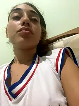 Snapshot of loirinhaaa chatting on November 17, 2025, 10:36 pm loirinhaaa online show from November 17, 2025, 10:36 pm