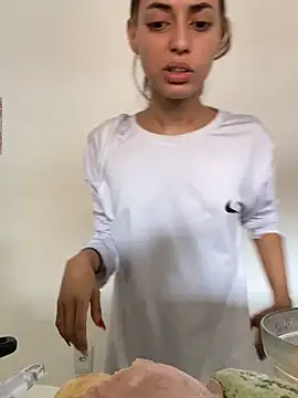 Snapshot of loirinhaaa chatting on November 11, 2025, 1:17 pm loirinhaaa online show from November 11, 2025, 1:17 pm