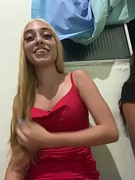 loirinhaaa online show from April 12, 2026, 2:15 am