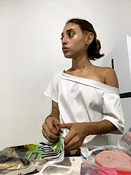 Snapshot of loirinhaaa chatting on November 7, 2025, 10:03 pm loirinhaaa online show from November 7, 2025, 10:03 pm