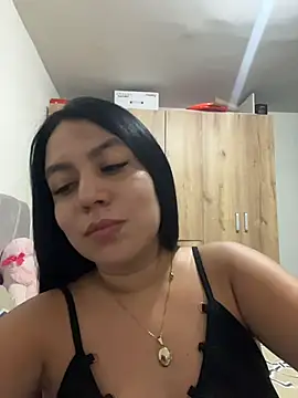 TessaCollinns online show from November 4, 2025, 1:42 am