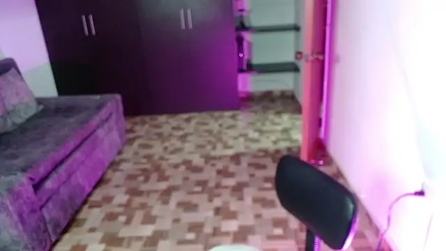 Gia Dior online show from February 6, 2026, 1:01 am