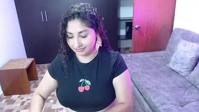 Snapshot of Gia_Dior chatting on March 28, 2026, 10:11 pm Gia Dior online show from March 28, 2026, 10:11 pm