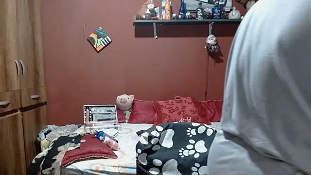 Snapshot of Sasharosee2 chatting on February 3, 2026, 12:21 pm Sasharosee2 online show from February 3, 2026, 12:21 pm