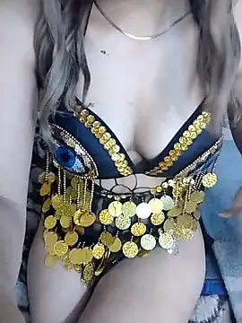 Snapshot of shahinaz-123 chatting on March 7, 2026, 10:21 am shahinaz-123 online show from March 7, 2026, 10:21 am