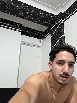 Snapshot of fuck___boyy chatting on December 21, 2025, 3:03 pm fuck boyy online show from December 21, 2025, 3:03 pm