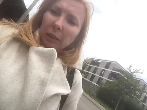 Snapshot of JenyJansi chatting on October 6, 2025, 11:00 am JenyJansi online show from October 6, 2025, 11:00 am