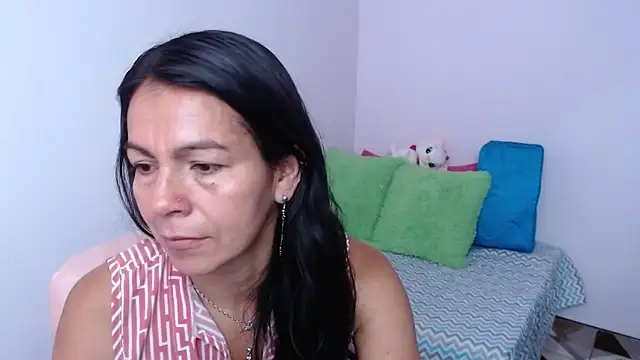 camilavargas  online show from February 26, 2026, 3:23 pm