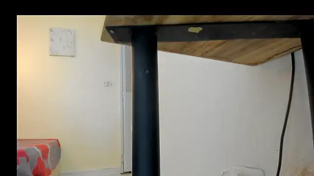 Snapshot of Naomis_35 chatting on December 22, 2025, 7:25 pm Naomis 35 online show from December 22, 2025, 7:25 pm