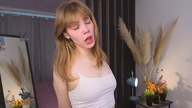 pienaple online show from November 13, 2025, 4:05 am