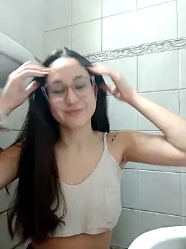 Snapshot of linameii chatting on November 24, 2025, 4:45 am linameii online show from November 24, 2025, 4:45 am