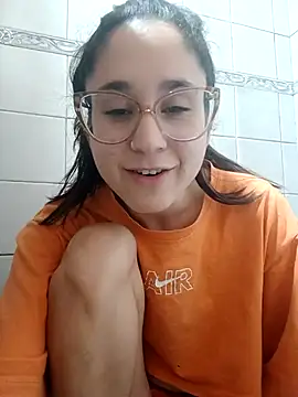 Snapshot of linameii chatting on November 13, 2025, 4:05 am linameii online show from November 13, 2025, 4:05 am