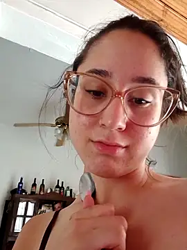 Snapshot of linameii chatting on November 27, 2025, 5:24 pm linameii online show from November 27, 2025, 5:24 pm