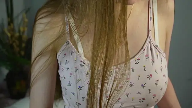 Snapshot of blissence chatting on March 1, 2026, 3:12 pm blissence online show from March 1, 2026, 3:12 pm