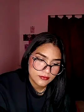 Renata Zoe online show from November 11, 2025, 1:33 am