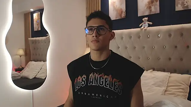 SalvadorFit online show from February 22, 2026, 8:10 pm