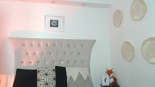 Snapshot of SalvadorFit chatting on November 30, 2025, 8:42 pm SalvadorFit online show from November 30, 2025, 8:42 pm