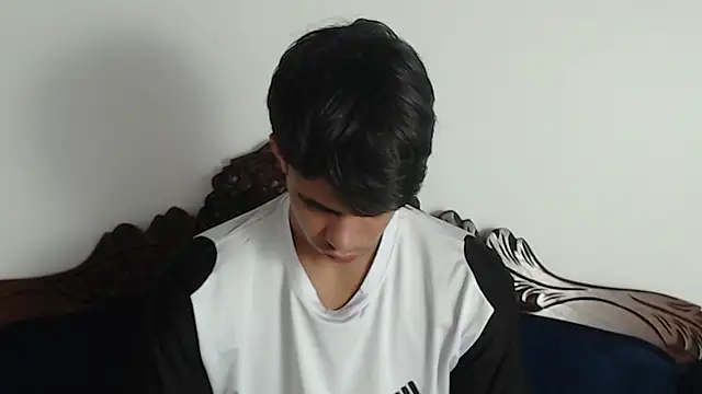 cody pipper  online show from November 5, 2025, 12:19 pm