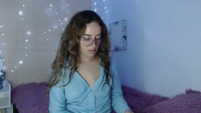 Snapshot of kat_desiree chatting on November 27, 2025, 2:01 am kat desiree online show from November 27, 2025, 2:01 am