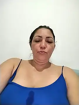 Lunita86 online show from March 29, 2026, 1:35 pm