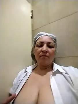 Lunita86 online show from November 30, 2025, 2:18 pm