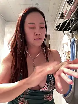 Snapshot of Kayla-love chatting on February 9, 2026, 9:18 am Kayla-love online show from February 9, 2026, 9:18 am