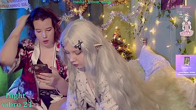 Snapshot of MoonWayWithMemes chatting on December 22, 2025, 4:01 am MoonWayWithMemes online show from December 22, 2025, 4:01 am