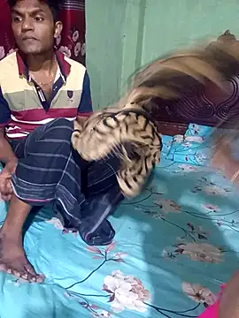 Snapshot of Cute_Couple59 chatting on April 7, 2026, 6:32 pm Cute Couple59 online show from April 7, 2026, 6:32 pm