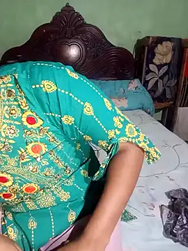 Snapshot of Cute_Couple59 chatting on March 15, 2026, 6:04 pm Cute Couple59 online show from March 15, 2026, 6:04 pm