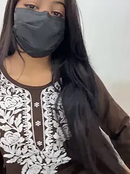 Snapshot of Rihana_01 chatting on November 18, 2025, 7:22 am Rihana 01 online show from November 18, 2025, 7:22 am