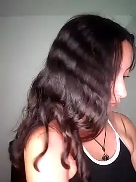 Snapshot of Vale_stone_ chatting on March 4, 2026, 3:36 am Vale stone online show from March 4, 2026, 3:36 am