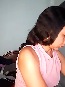 Snapshot of Vale_stone_ chatting on March 7, 2026, 4:19 am Vale stone online show from March 7, 2026, 4:19 am