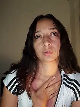 Snapshot of Vale_stone_ chatting on April 7, 2026, 4:25 am Vale stone online show from April 7, 2026, 4:25 am