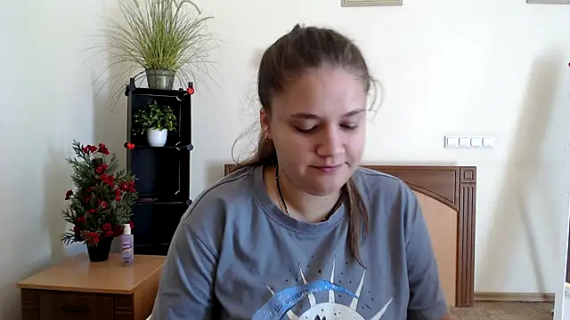 Nensi-Bern online show from September 19, 2025, 8:29 am