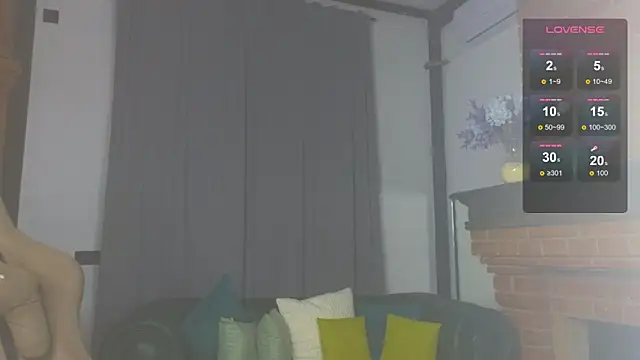 Snapshot of Marta_Wils chatting on November 21, 2025, 4:17 pm Marta Wils online show from November 21, 2025, 4:17 pm