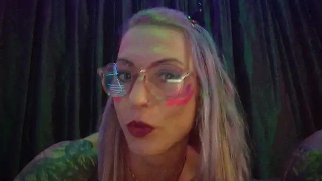 Snapshot of Fit4Kink chatting on April 12, 2026, 12:03 am Fit4Kink online show from April 12, 2026, 12:03 am