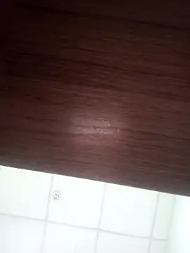 Snapshot of ValeriaLove43211 chatting on October 17, 2025, 6:06 am ValeriaLove43211 online show from October 17, 2025, 6:06 am